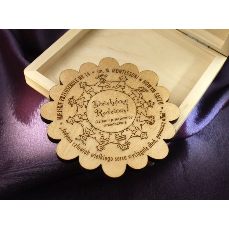 Medal in a case with personalization and any engravings of graphics and content - MGR008