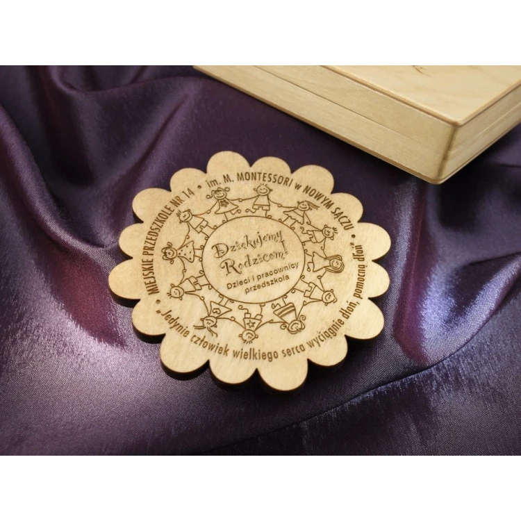 Medal in a case with personalization and any engravings of graphics and content - MGR008
