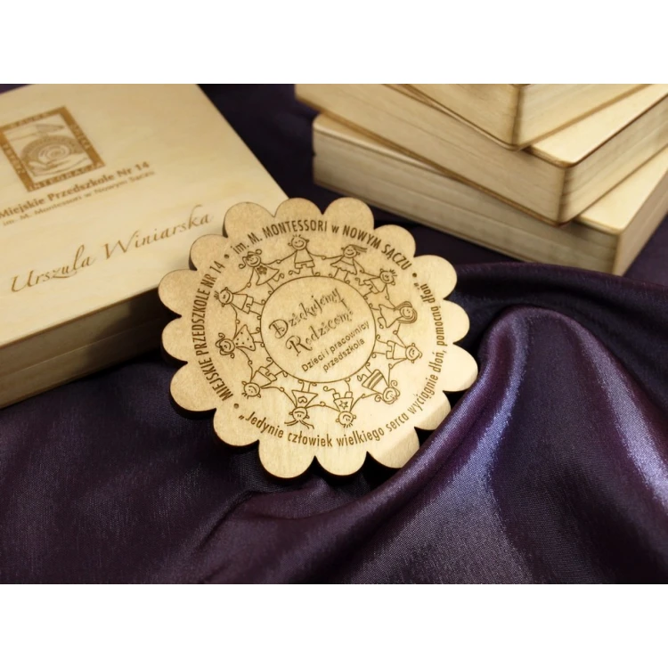 Medal in a case with personalization and any engravings of graphics and content - MGR008