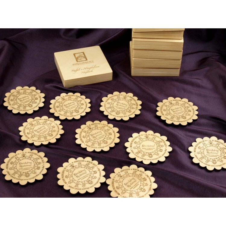 Medal in a case with personalization and any engravings of graphics and content - MGR008