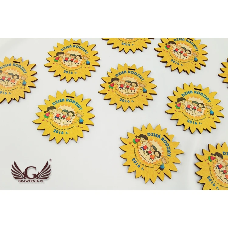 Colorful Wooden Medals - dimensions 85x83mm - MGR010