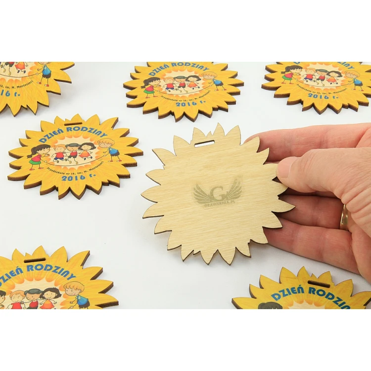 Colorful Wooden Medals - dimensions 85x83mm - MGR010