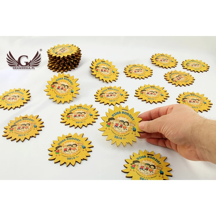 Colorful Wooden Medals - dimensions 85x83mm - MGR010