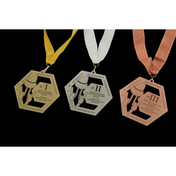 Metal Medals in Three Colors (Brass, Steel, Copper) - Dimensions 90x83mm - MGR093