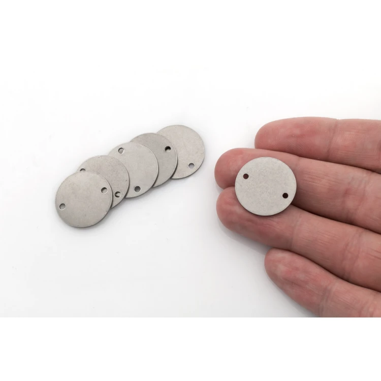 Steel Clothing Tags - Dimensions: 20x20mm - ME16