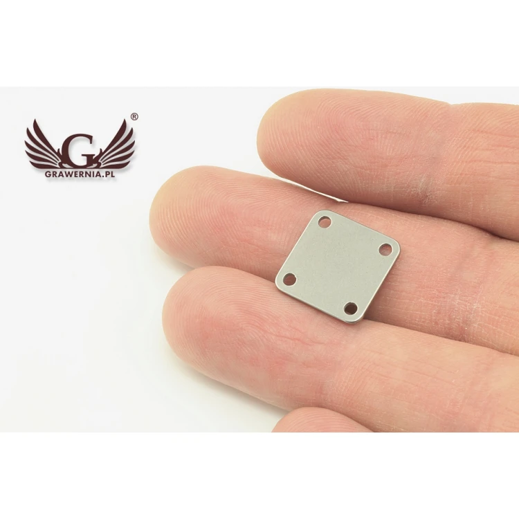 Steel Clothing Tags - Dimensions: 15x15mm - ME9