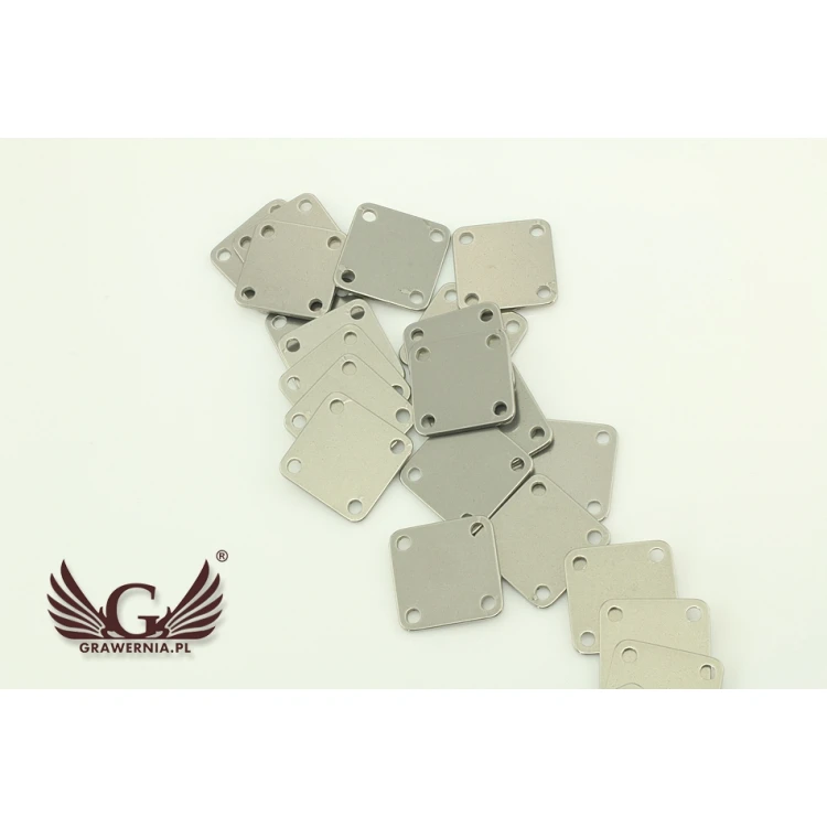 Steel Clothing Tags - Dimensions: 15x15mm - ME9