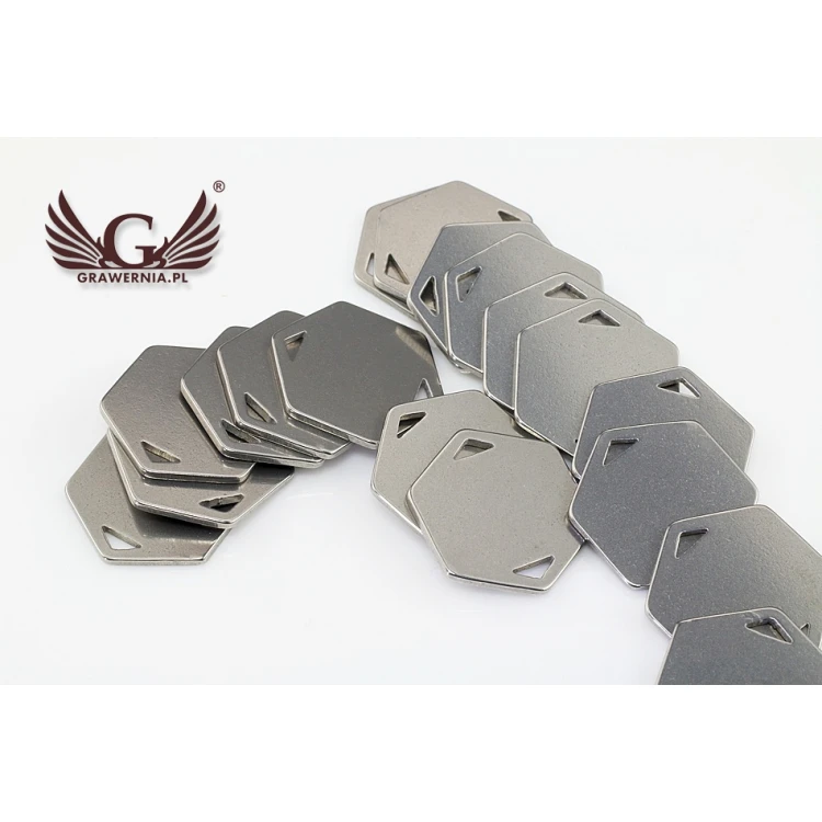 Steel Clothing Tags - dimensions: 16.5x15mm - ME11