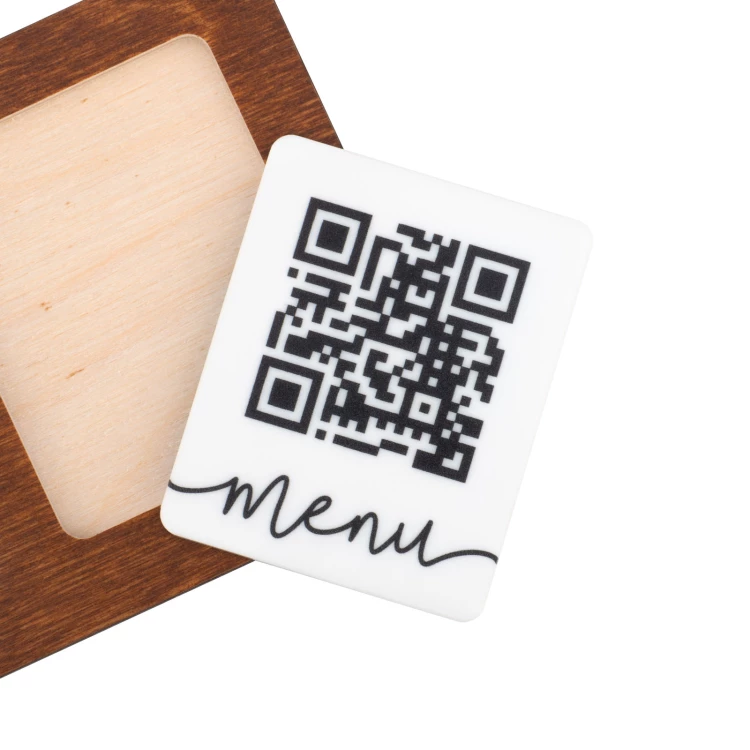 Menu with interchangeable QR code and company logo - engraved wood - dim. 120x70mm - MEN024
