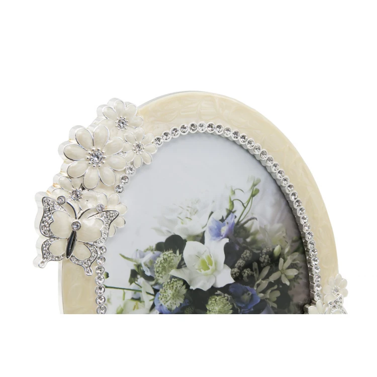 Oval Frame made of Beige Mother-of-Pearl for Baby Picture - Flowers and Butterflies - RAM007