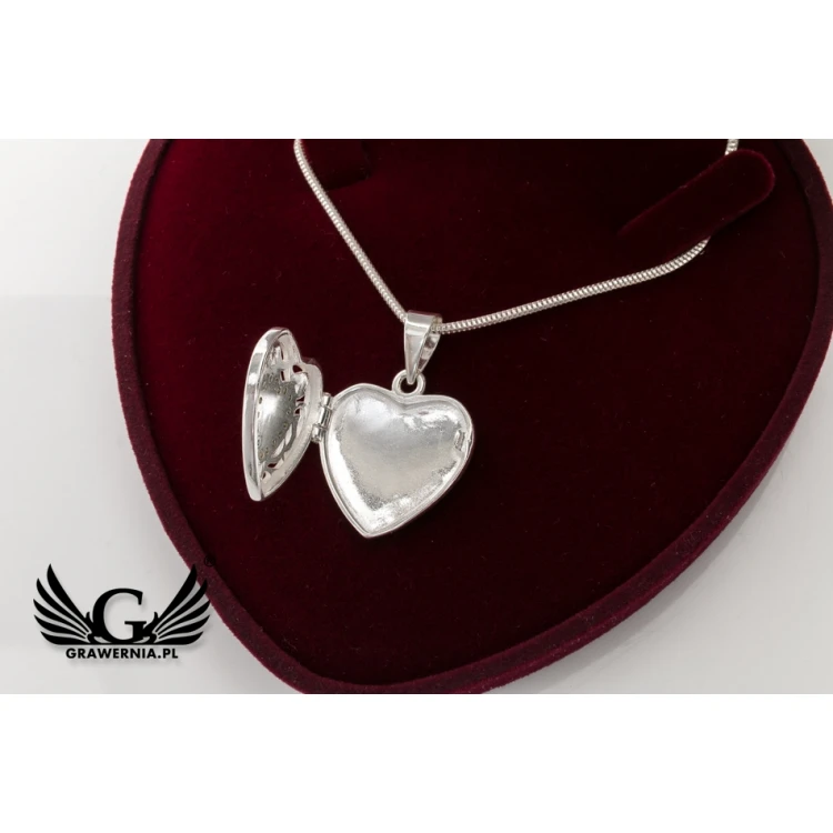 Openable Heart with Zirconias and Chain - Secret Box, Engraved Case - Silver - SRB030