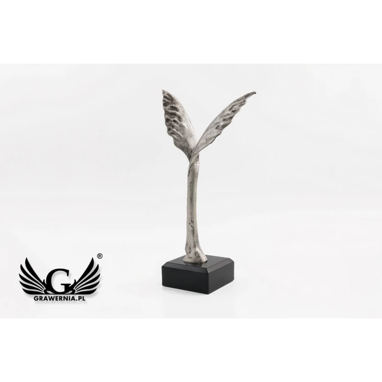 Wings 2 - Cast Figurine - FOL003