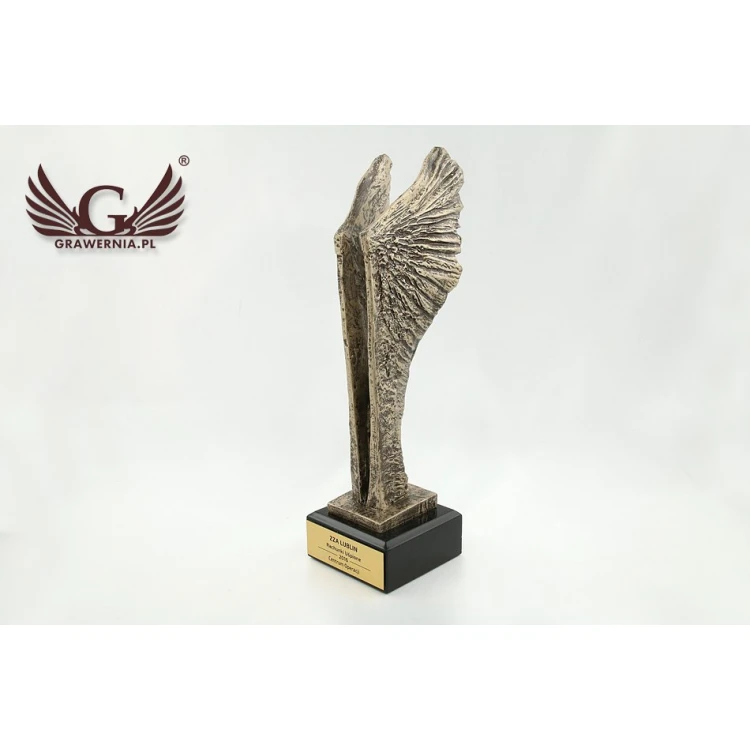 Wings 1 - Cast Figurine - FOL002
