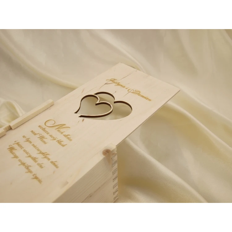Wine Box with a Window in the Shape of Connected Hearts