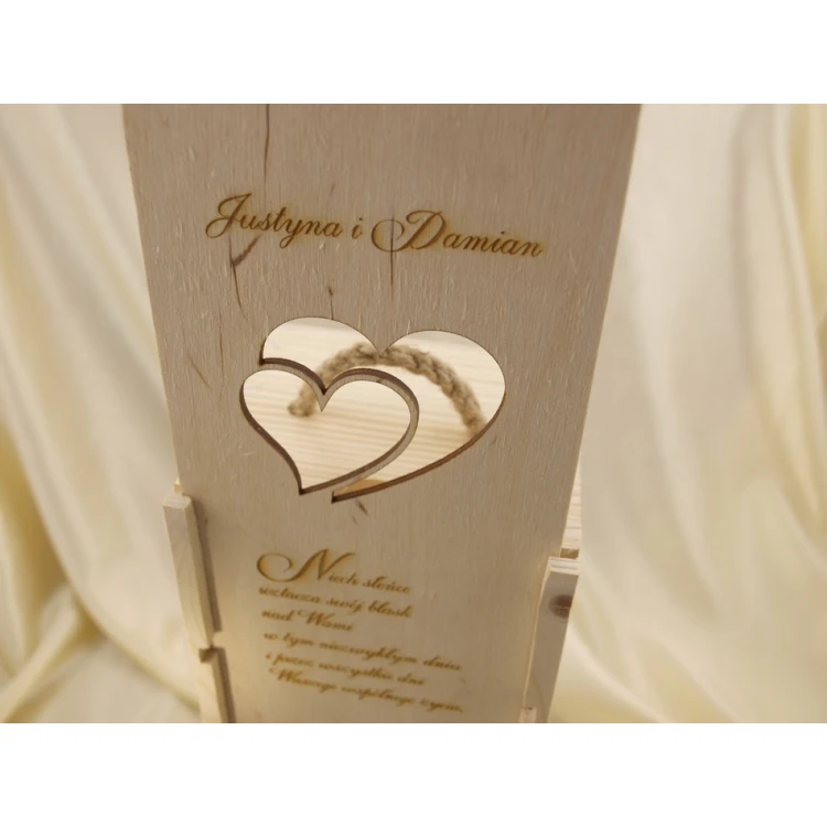 Wine Box with a Window in the Shape of Connected Hearts