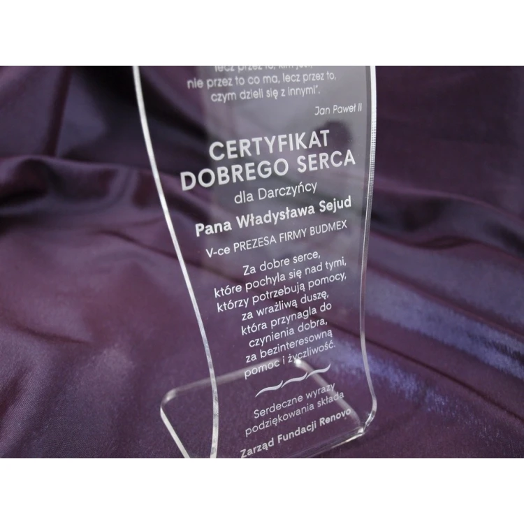 STATUETKA DOMY - certificate - model DTA12 - height 20 cm' product name in English would be 'DOMY STATUETTE - certificate - model DTA12 - height 7.87 inches'.