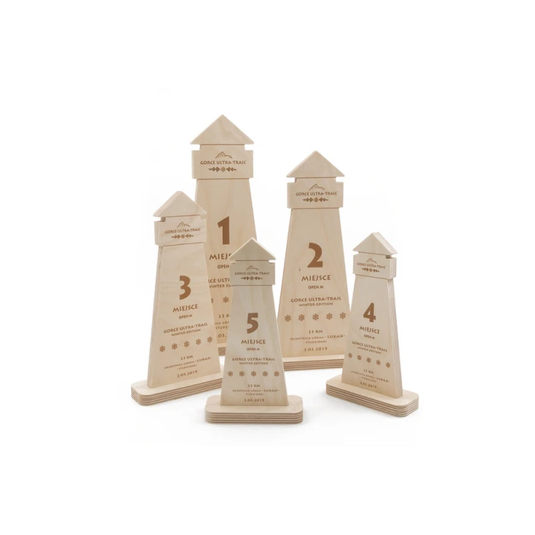 Wooden Statuette - New Trail - model DTA61