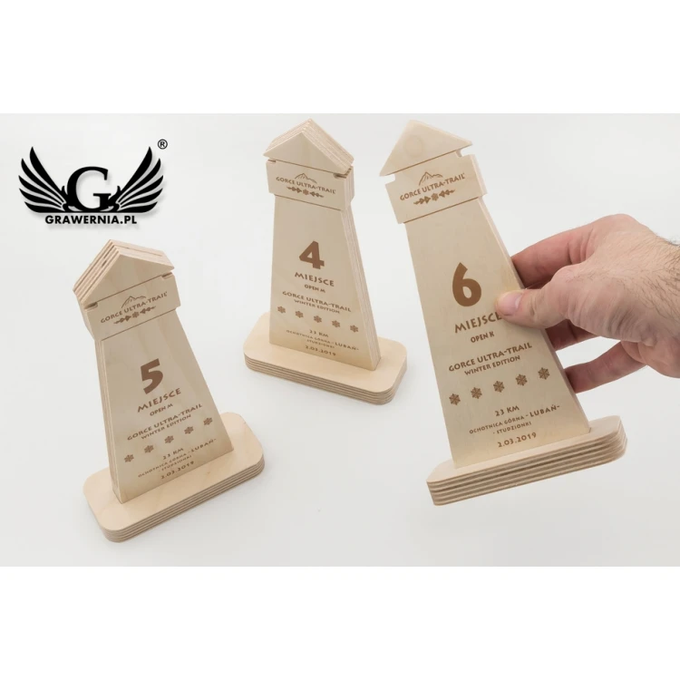 Wooden Statuette - New Trail - model DTA61