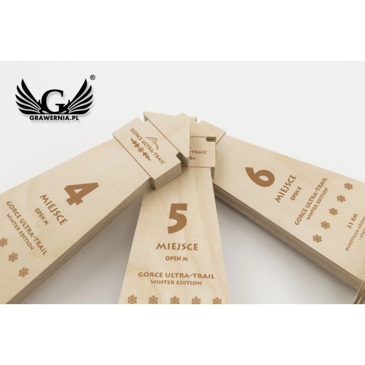 Wooden Statuette - New Trail - model DTA61