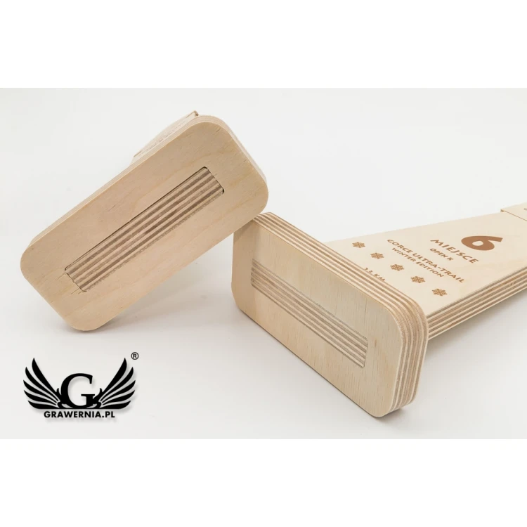 Wooden Statuette - New Trail - model DTA61