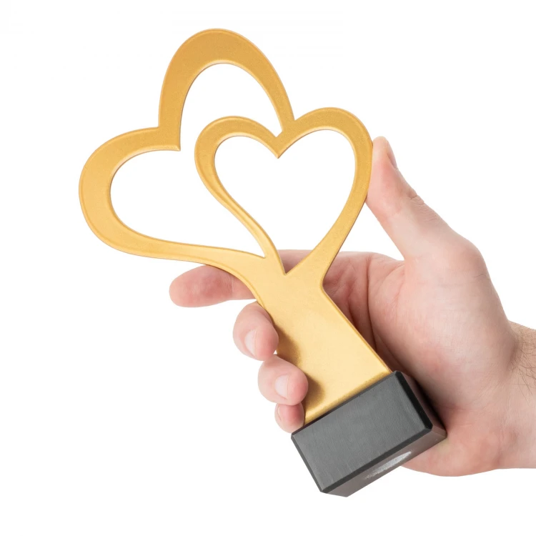 Metal Heart Statuette - height 210mm - SML009