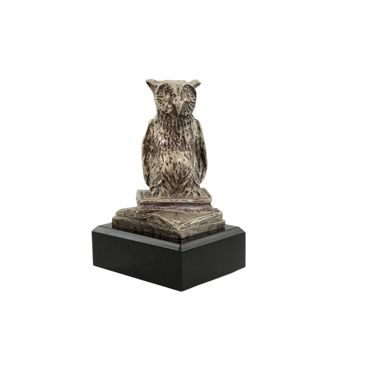 Owl Statuette - Attractive Cast Figurine - Height 12.5 cm