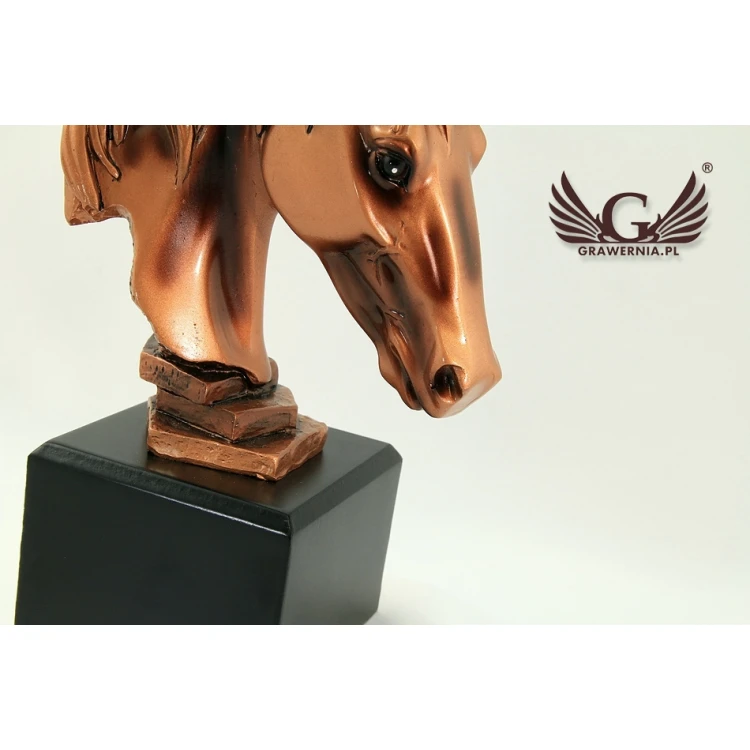 EQUESTRIANISM Statuette - Attractive Cast Figurine - Height 18.5cm