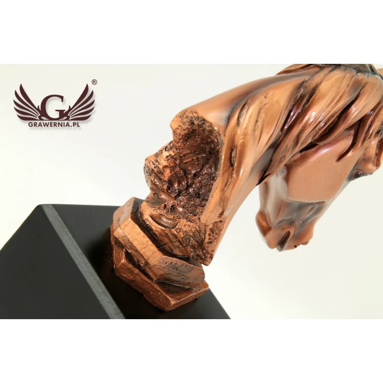 EQUESTRIANISM Statuette - Attractive Cast Figurine - Height 18.5cm