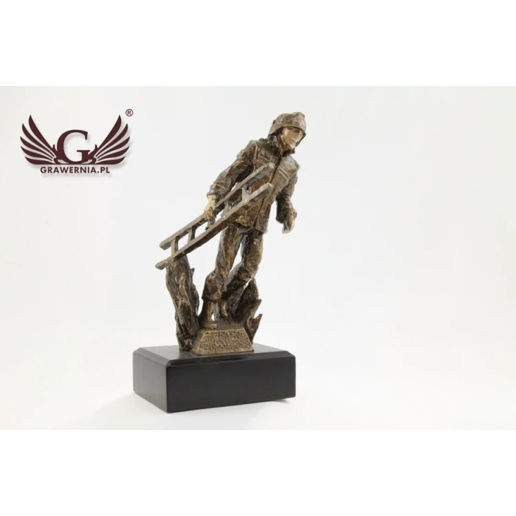 Firefighter with Ladder Statue - Attractive Cast Figurine - Height 19 cm