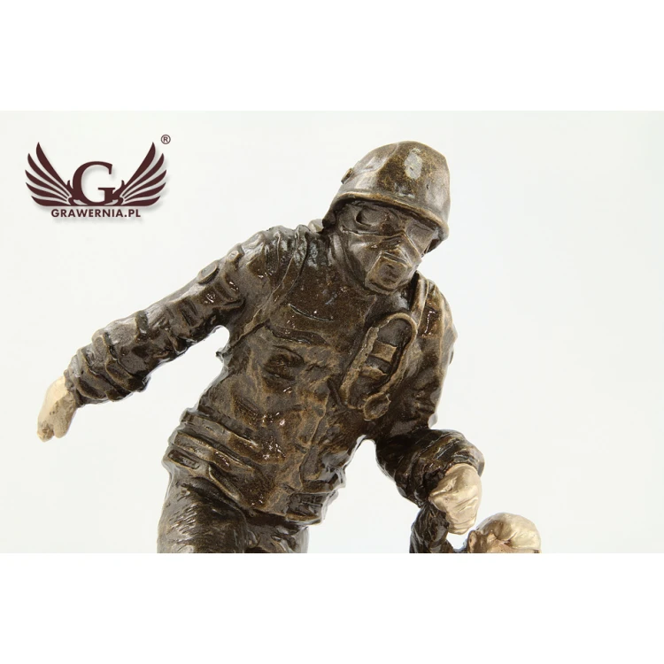 Firefighter with Child Statuette - Attractive Cast Figurine - Height 19.5 cm