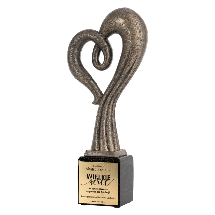 Big heart statuette - cast with engraving - H 30 cm - FOL069
