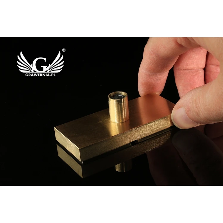 Hot and Cold Logo Embossing Stamp - Die Dimensions: 72x31mm - CNC', which is in the category 'Industry and Company / Metal Dies and Stamps'. Do not translate the category.
