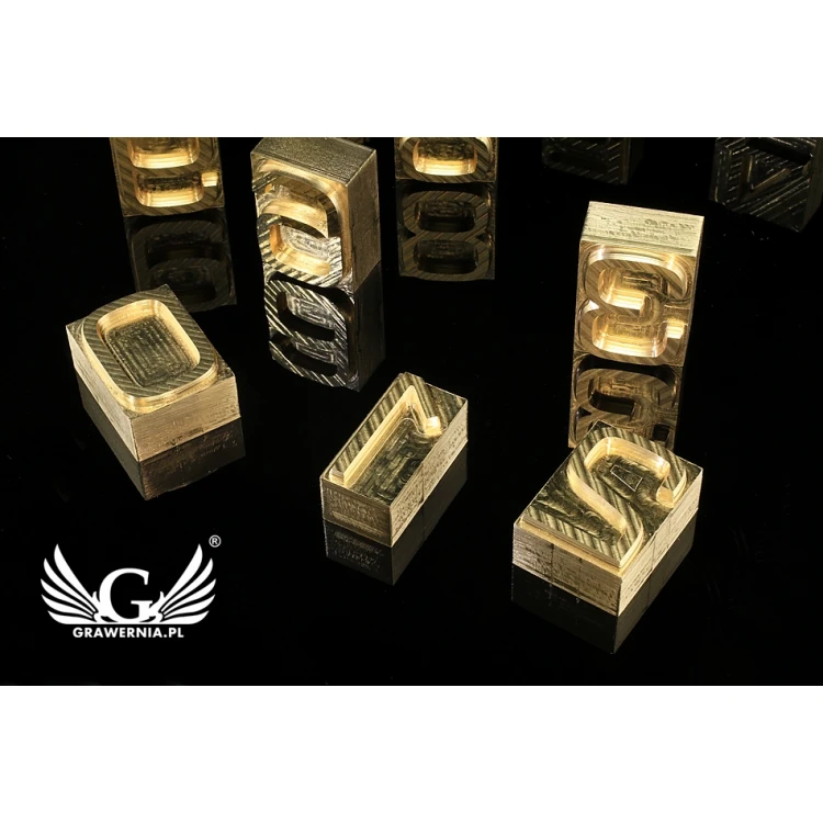 Hot and Cold Logo Embossing Stamp - NUMBERS - die height: 30mm - CNC', which is in the category 'Industry and Company / Dies and Metal Stamps'. Do not translate the category.