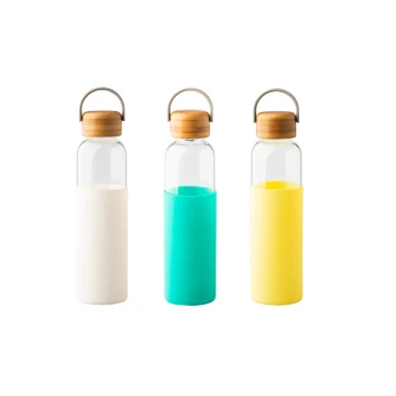 Glass Bottle with Non-Slip Handle and Your Engraving - Naples - 560ml - BUT013