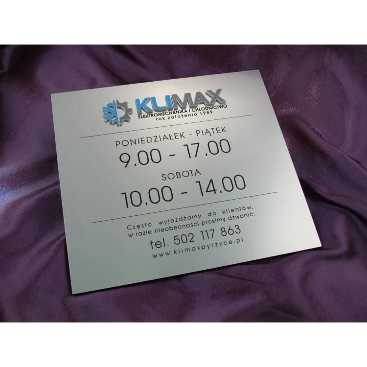 Plaque with embossed logo - SZ038 - size 275x250mm