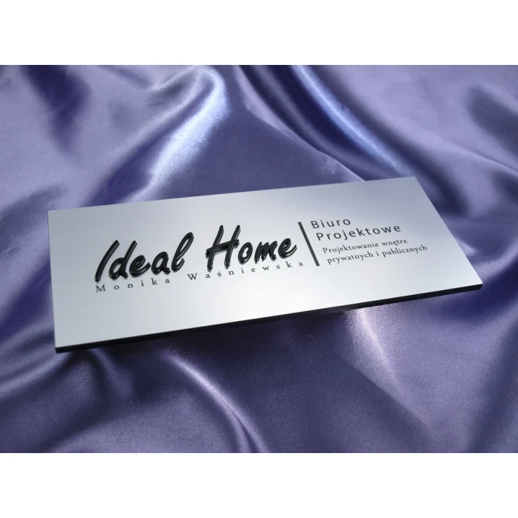 Plaque with embossed logo - SZ181 - size 200x80mm