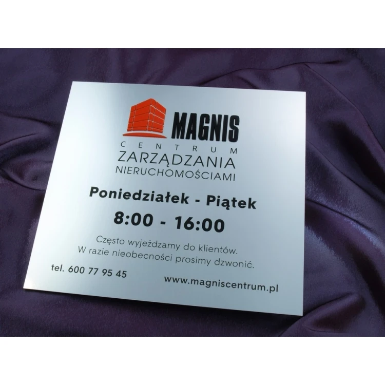 Plaque with embossed logo - SZ038 - size 275x250mm