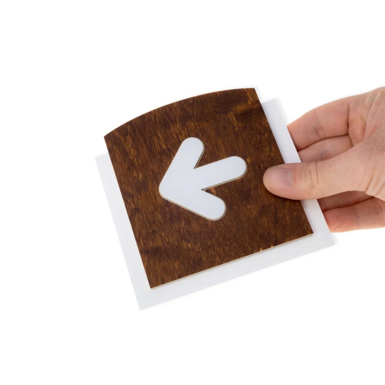 Wooden plaque with embossed pictogram - LEFT ARROW - dimensions: 120x118mm - TAB437