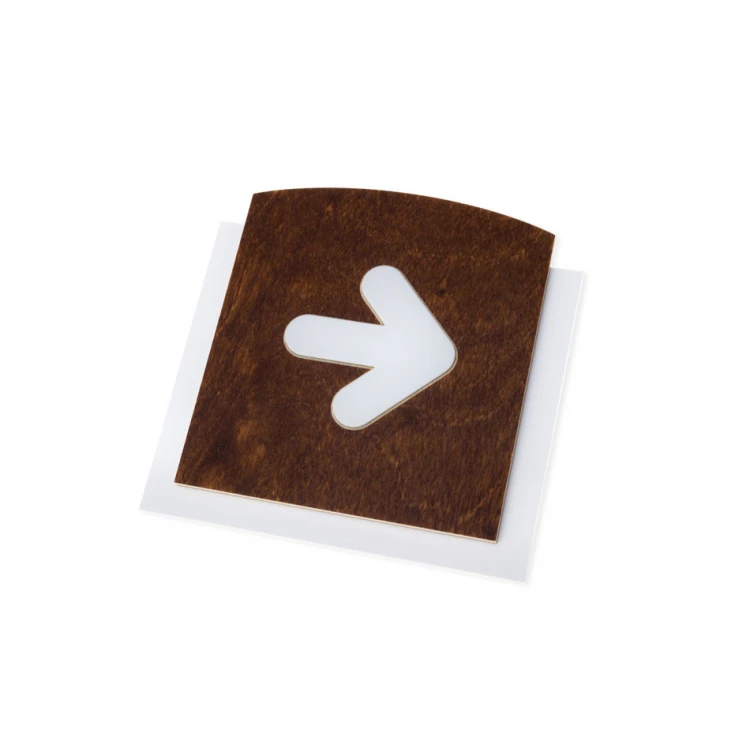 Wooden plaque with embossed pictogram - RIGHT ARROW - dimensions: 120x118mm - TAB438