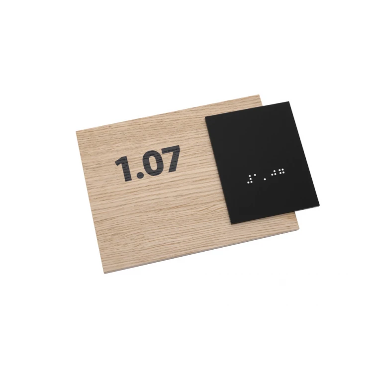 Plaque with any numbering and Braille lettering - veneered oak plate and matte black acrylic - dim. 155x118mm - TAB403