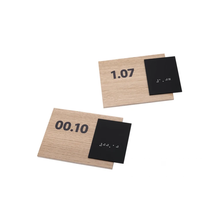 Plaque with any numbering and Braille lettering - veneered oak plate and matte black acrylic - dim. 155x118mm - TAB403