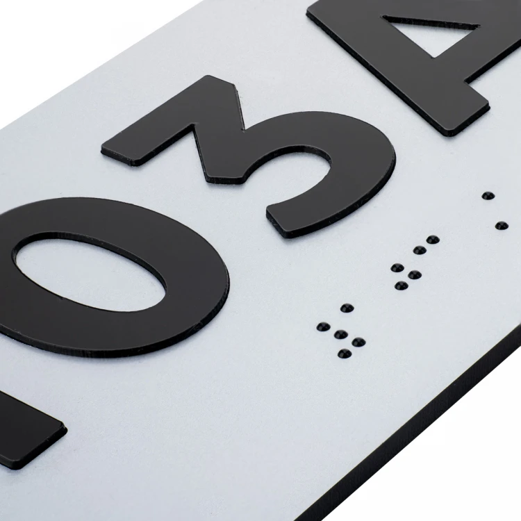 Plaque with raised numbering and Braille lettering - silver laminate - dimensions 150x80mm - TAB508