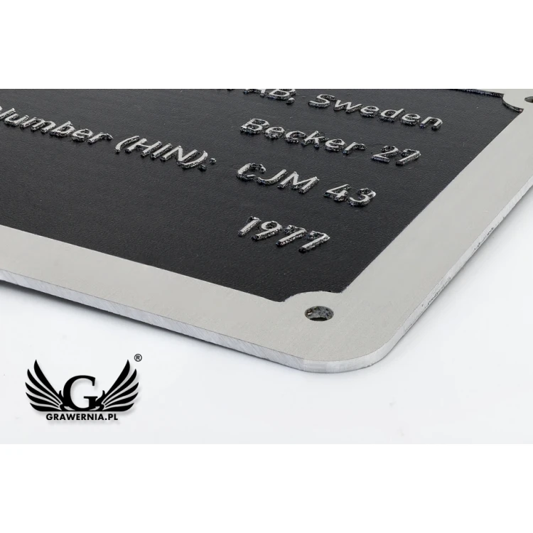 Nameplate made of silver aluminum - CNC engraving and UV printing - dimensions: 100x60mm - TZN042