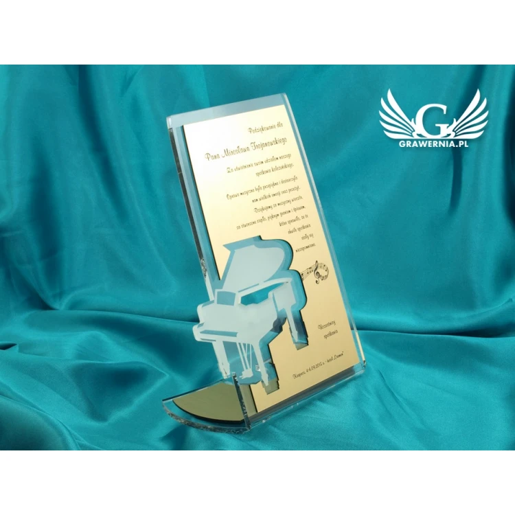Acrylic Trophy - model DTA20 - height 21 cm