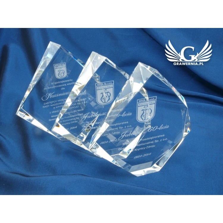 Glass Trophy in Case - DIAMOND