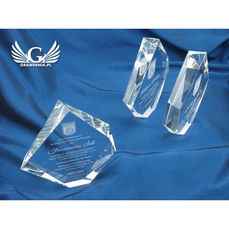 Glass Trophy in Case - DIAMOND