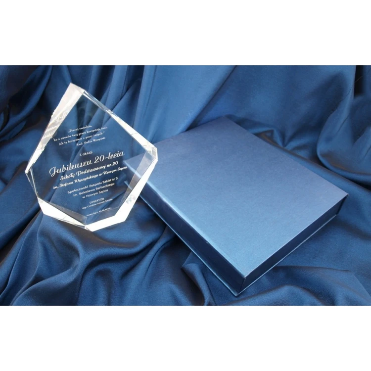 Glass Trophy in Case - DIAMOND
