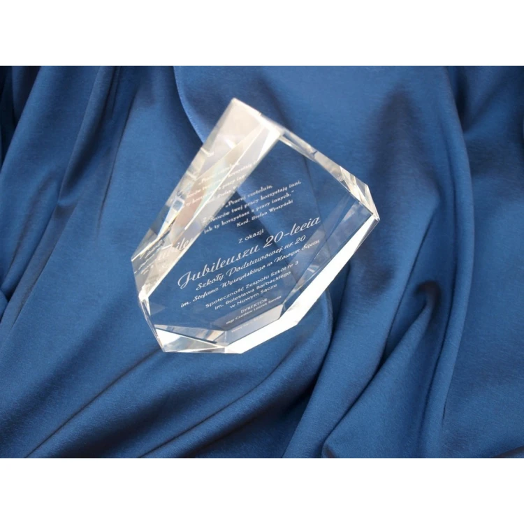 Glass Trophy in Case - DIAMOND