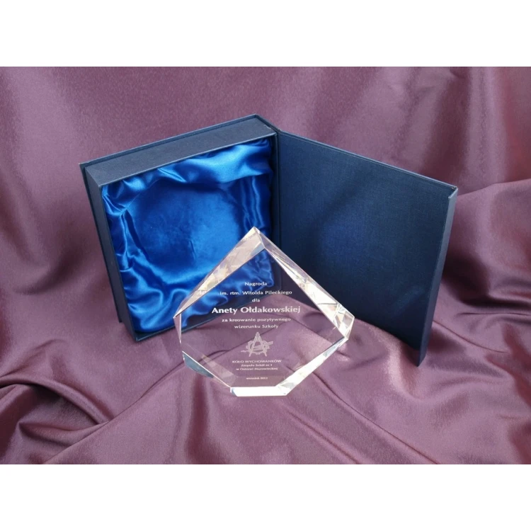 Glass Trophy in Case - DIAMOND