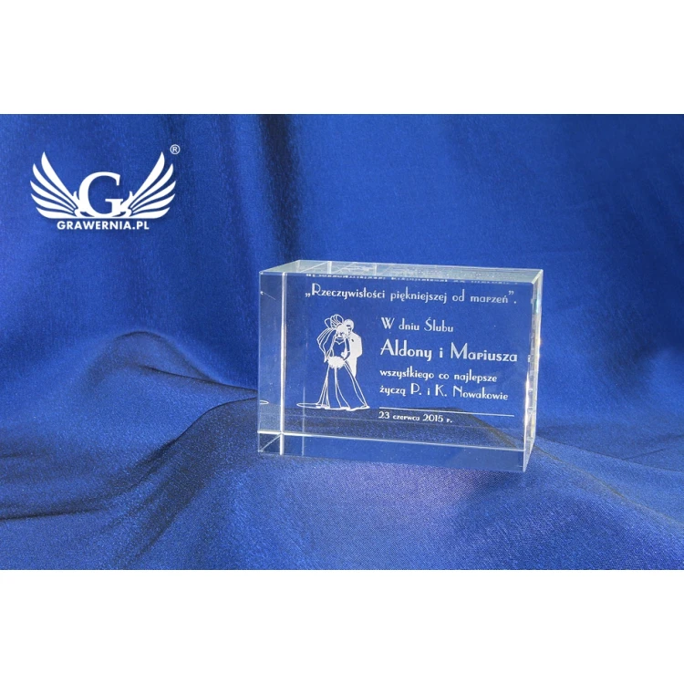 Neli Glass Trophy - Wedding Gift